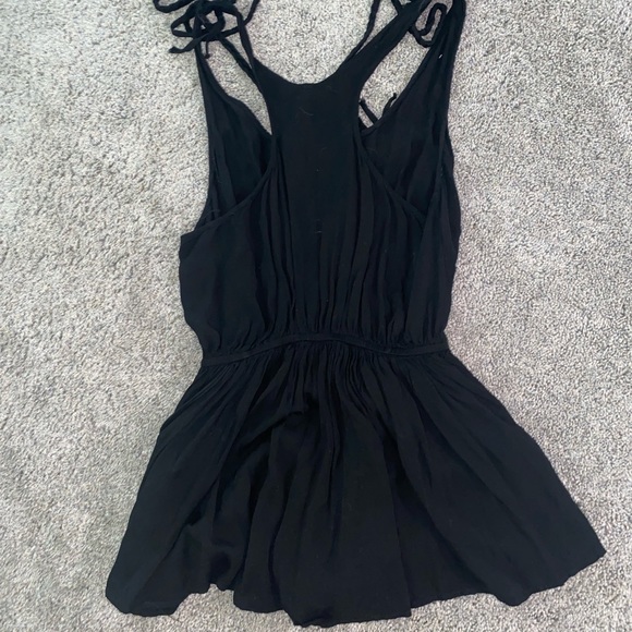 Very cute, very comfortable romper - Picture 2 of 4